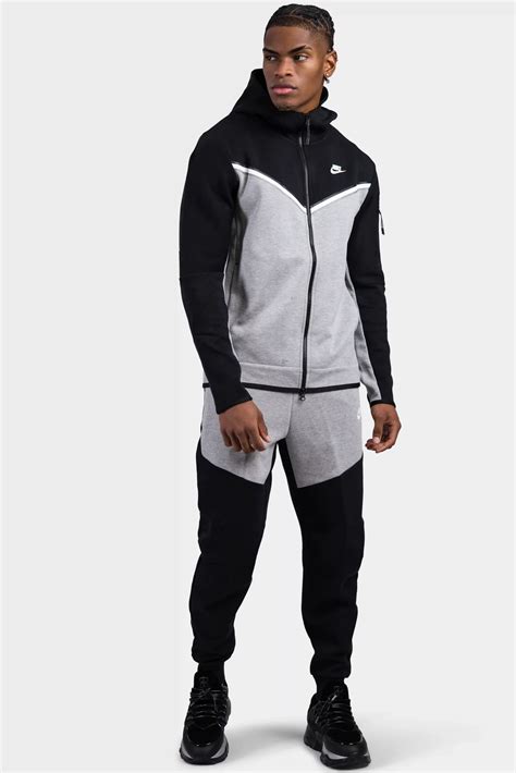 nike tech fleece trainingspak heren zwart|intersport tech fleece.